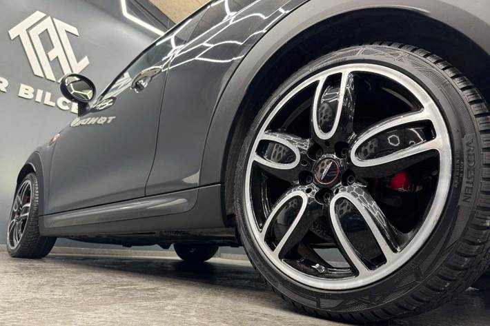 Grå Mini Cooper S fra 2019