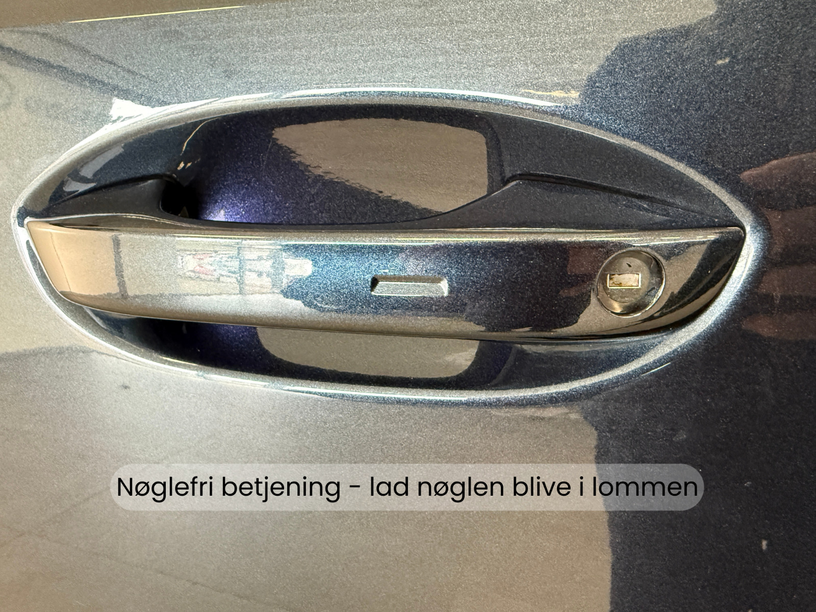Blå VW ID.Buzz fra 2024