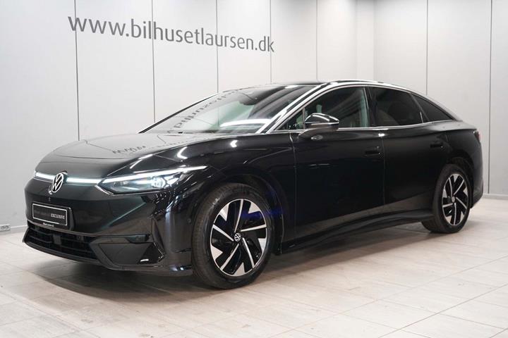 Sort VW ID.7 fra 2024 set udefra