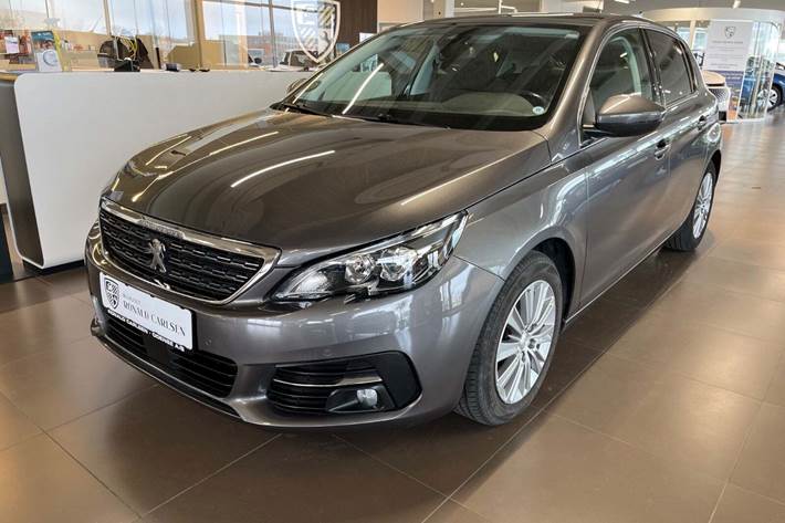 Grå Peugeot 308 fra 2020