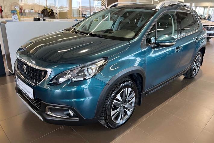 Grøn Peugeot 2008 fra 2017