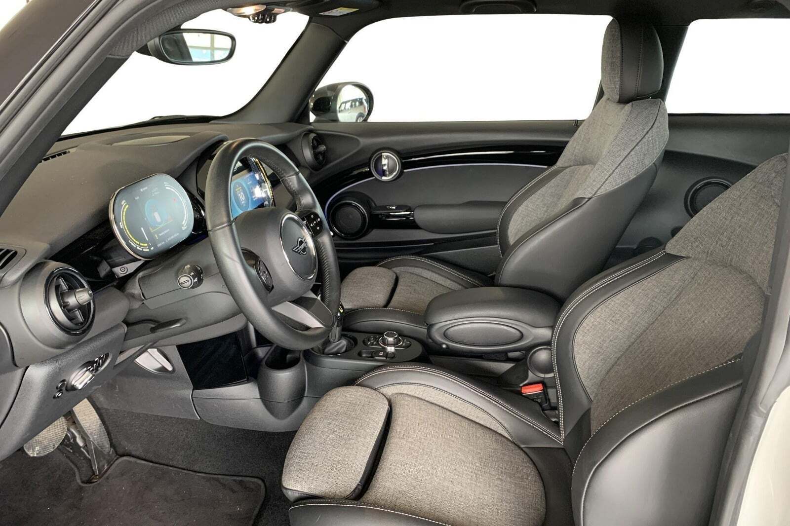 Mini Cooper SE Classic Trim