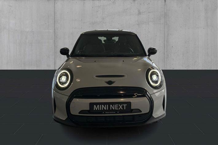 Sølv Mini Cooper SE fra 2022