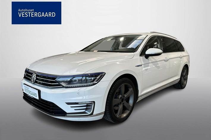 Hvid VW Passat fra 2016