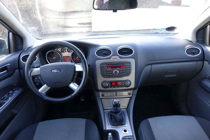 Sort Ford Focus fra 2011