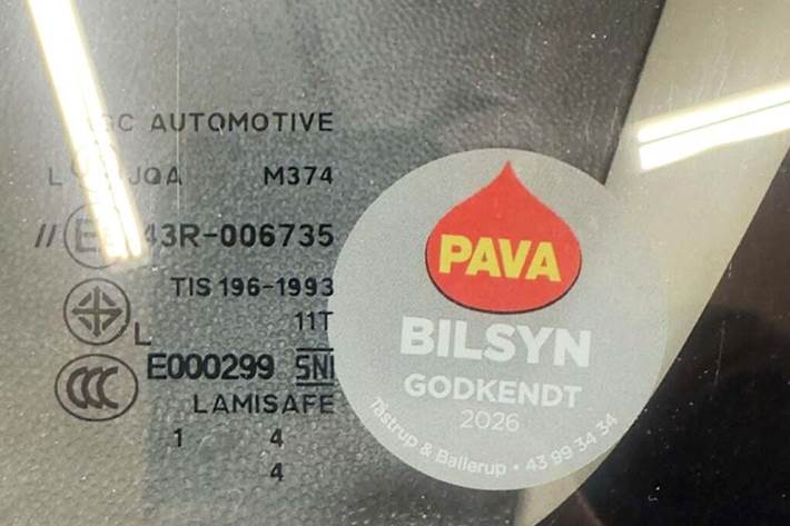 Blå Mitsubishi Space Star fra 2015