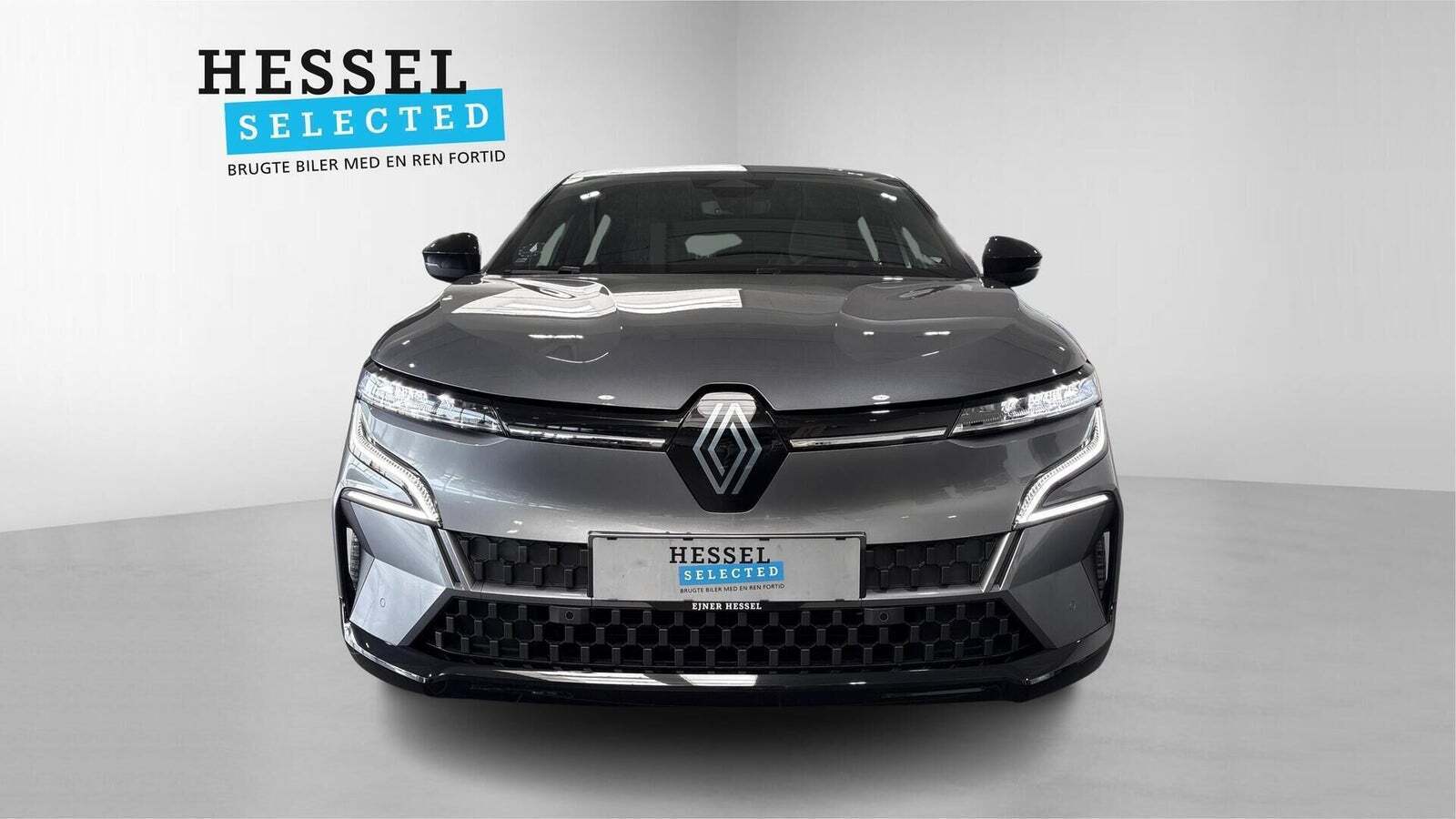 Grå Renault Megane E-Tech fra 2024