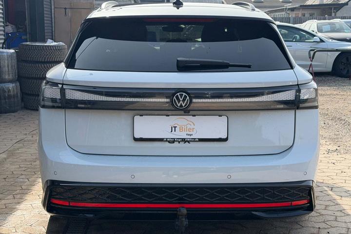 Hvid VW ID.7 fra 2025