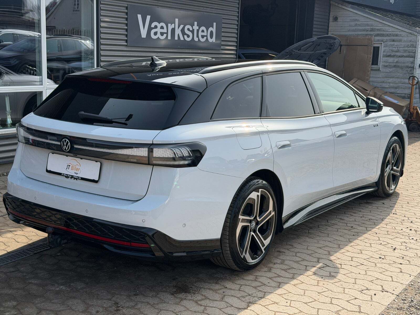 Hvid VW ID.7 fra 2025