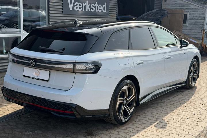 Hvid VW ID.7 fra 2025