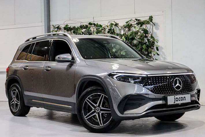 Grå Mercedes EQB250+ fra 2025