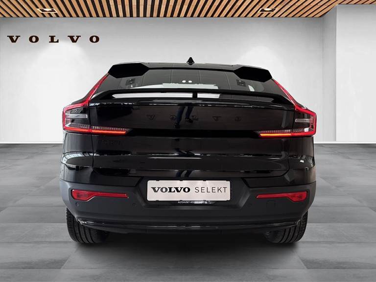 Volvo EC40 Extended Range Black Edition