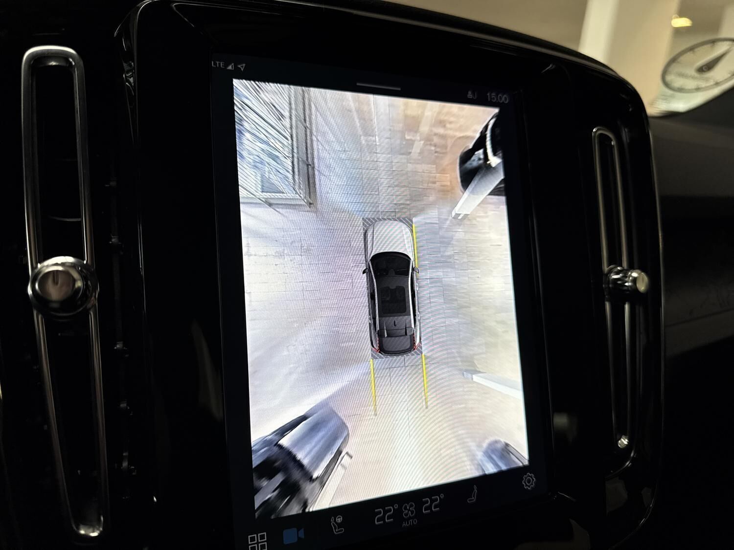 Sort Volvo EC40 fra 2025