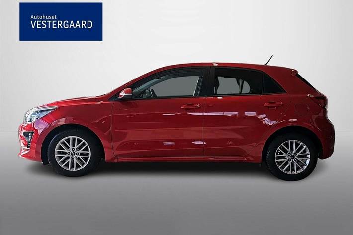 Rød Kia Rio fra 2022