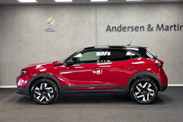 Rød Opel Mokka-e fra 2023