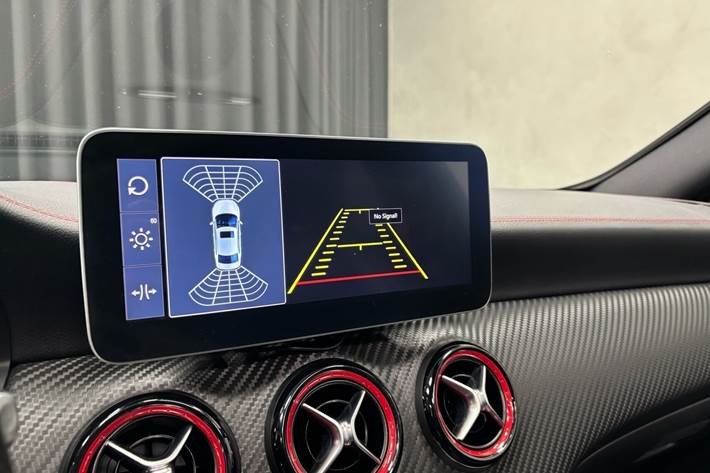 Sort Mercedes A250 fra 2013