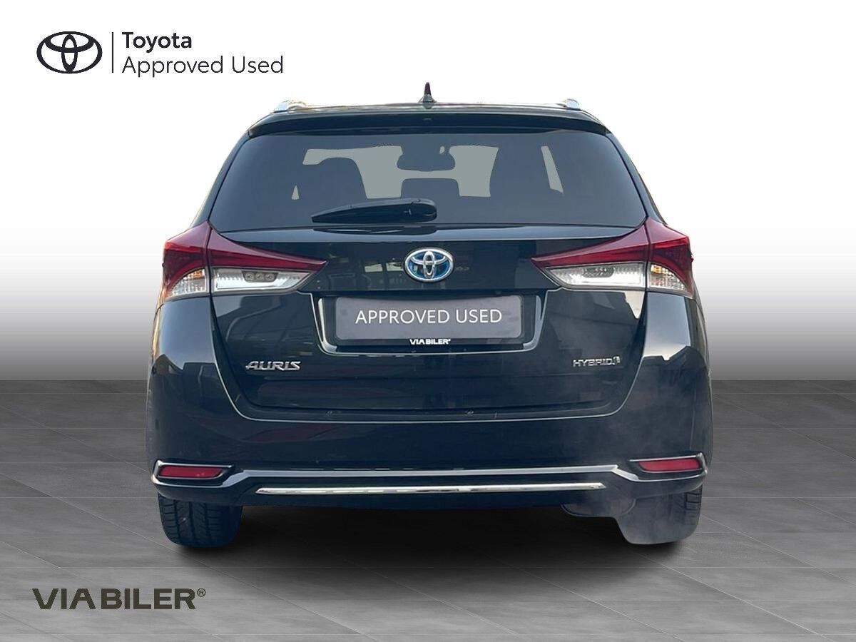Toyota Auris 1,8 Touring Sports Hybrid H2 Selected 136HK Stc Aut.