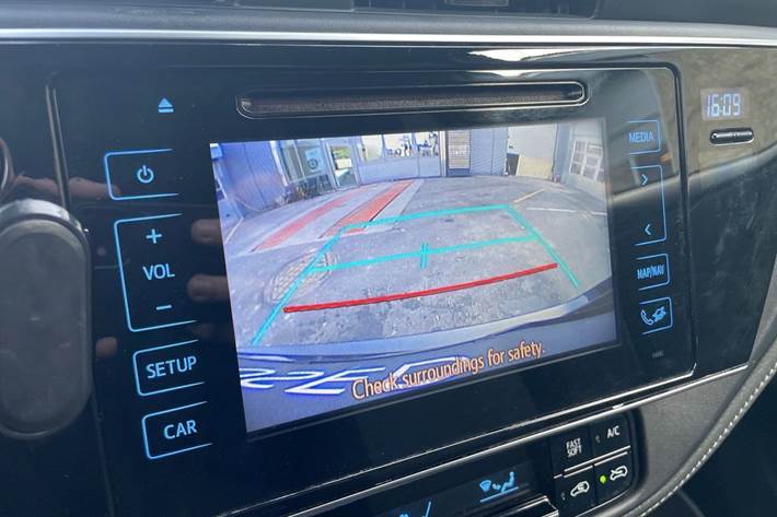 Sort Toyota Auris fra 2018