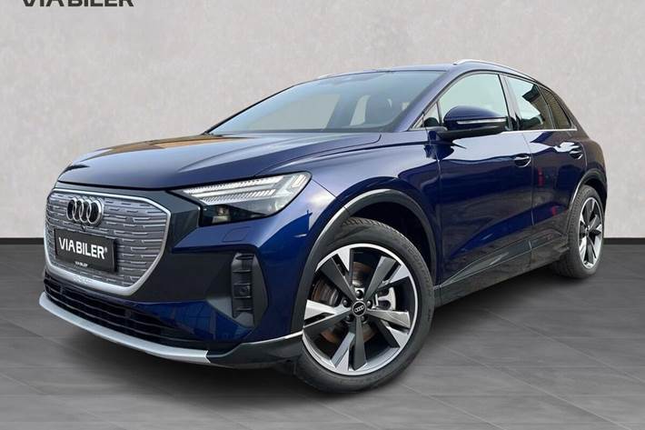 Blå Audi Q4 fra 2024