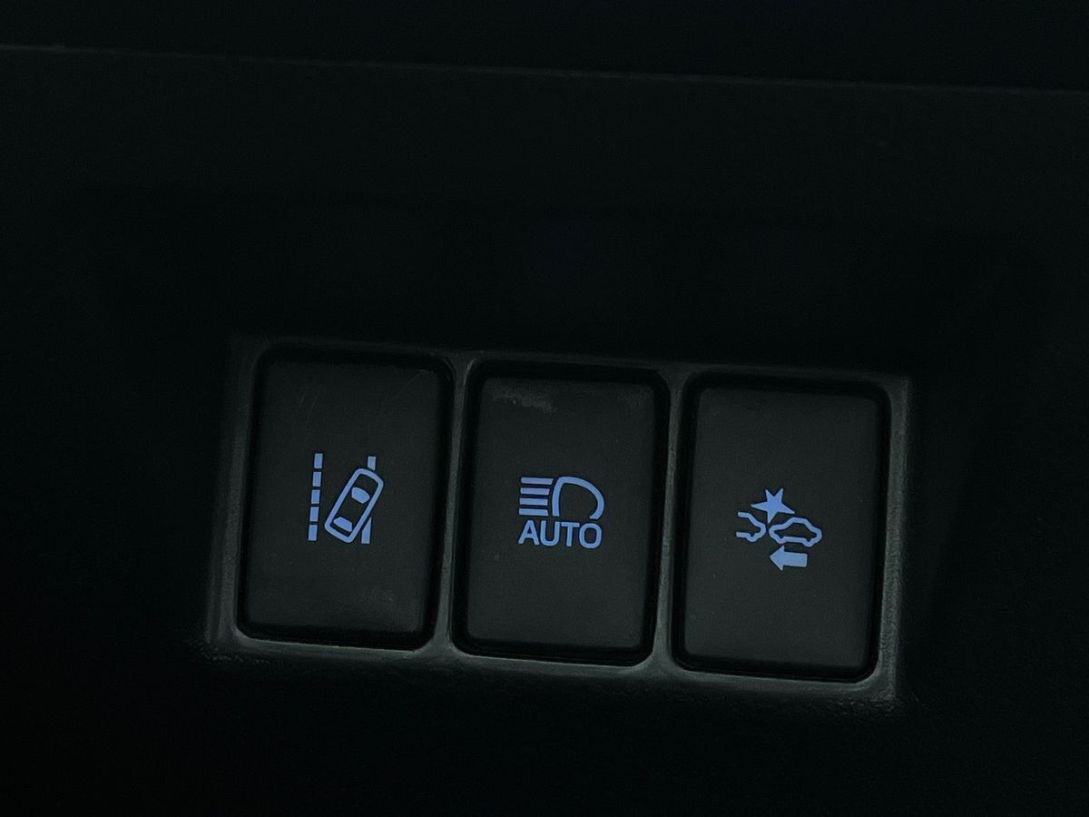 Rød Toyota Yaris fra 2018