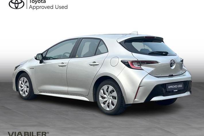 Sølv Toyota Corolla fra 2019