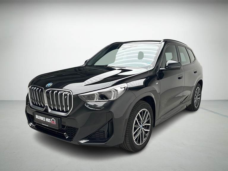 BMW iX1 xDrive30 EL Fully Charged 4x4 313HK 5d Aut.