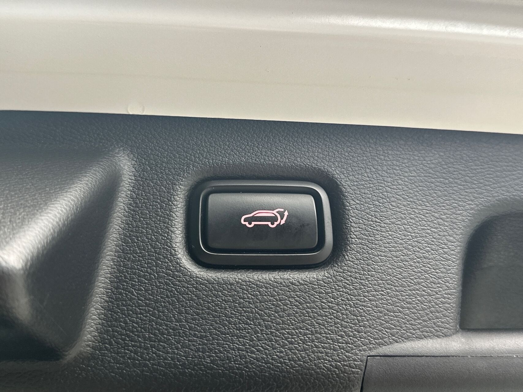 Hvid Kia Ceed fra 2022