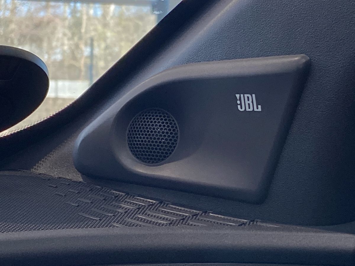 Sort Toyota BZ4X fra 2026