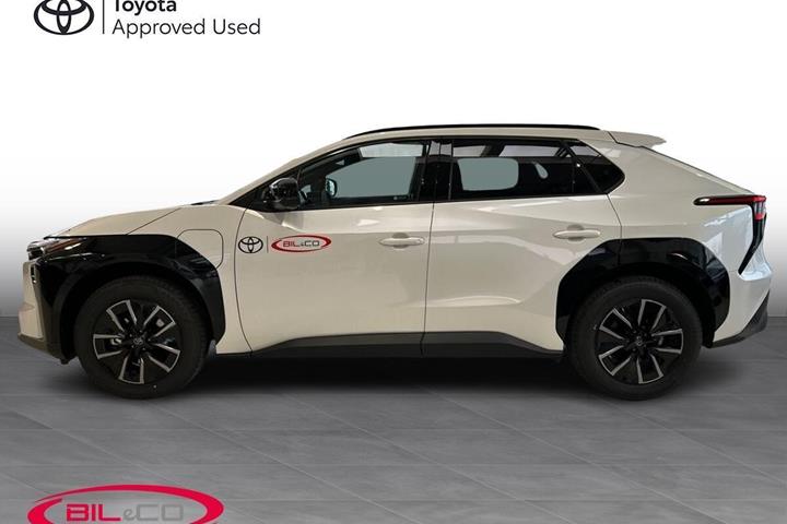 Hvid Toyota BZ4X fra 2026