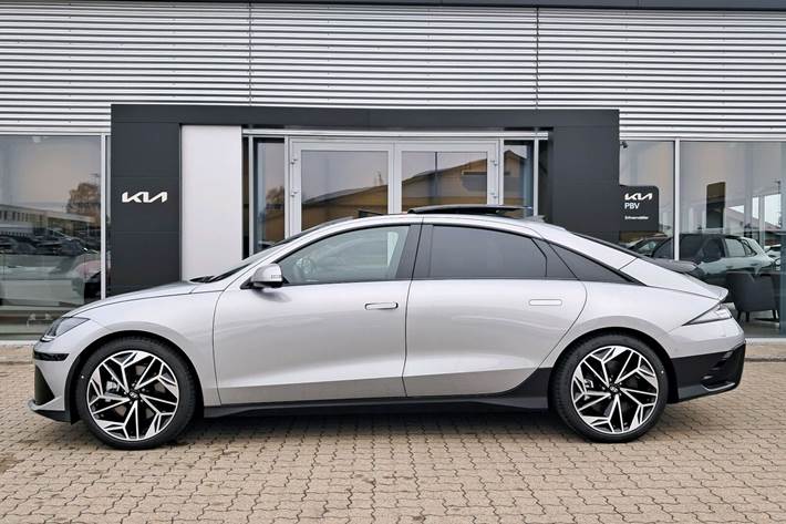 Sølv Hyundai Ioniq 6 fra 2025