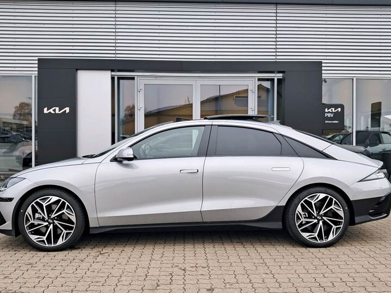 Hyundai Ioniq 6 Electric 77,4 kWh Ultimate 229HK Aut.