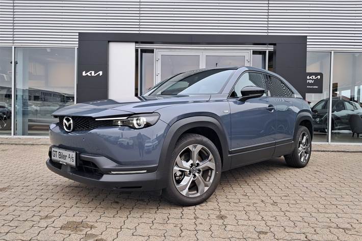 Grå Mazda MX-30 fra 2024 set udefra