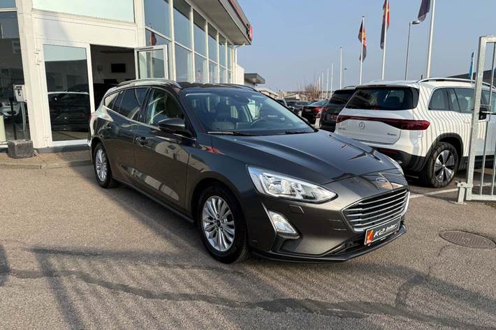 Grå Ford Focus fra 2019