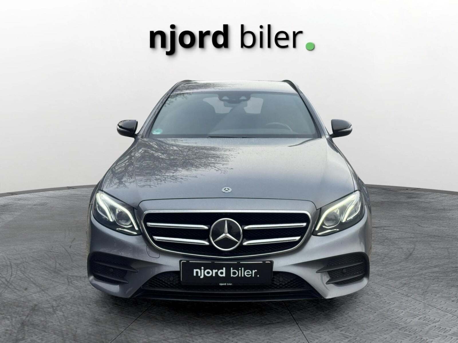 Mercedes E300 de 2,0 AMG Line stc. aut.