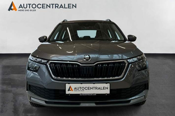 Grå Skoda Kamiq fra 2022