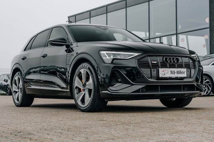 Sort Audi e-tron fra 2022