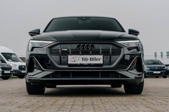 Sort Audi e-tron fra 2022