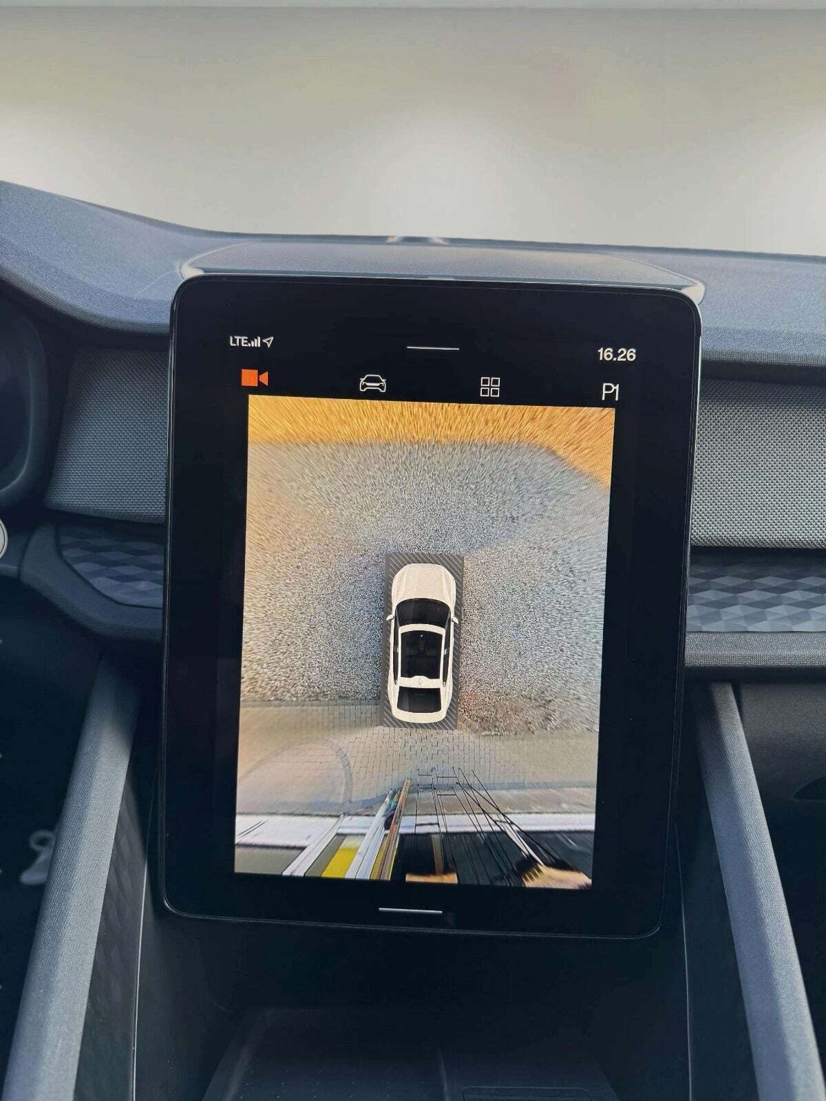 Blå Polestar 2 fra 2023