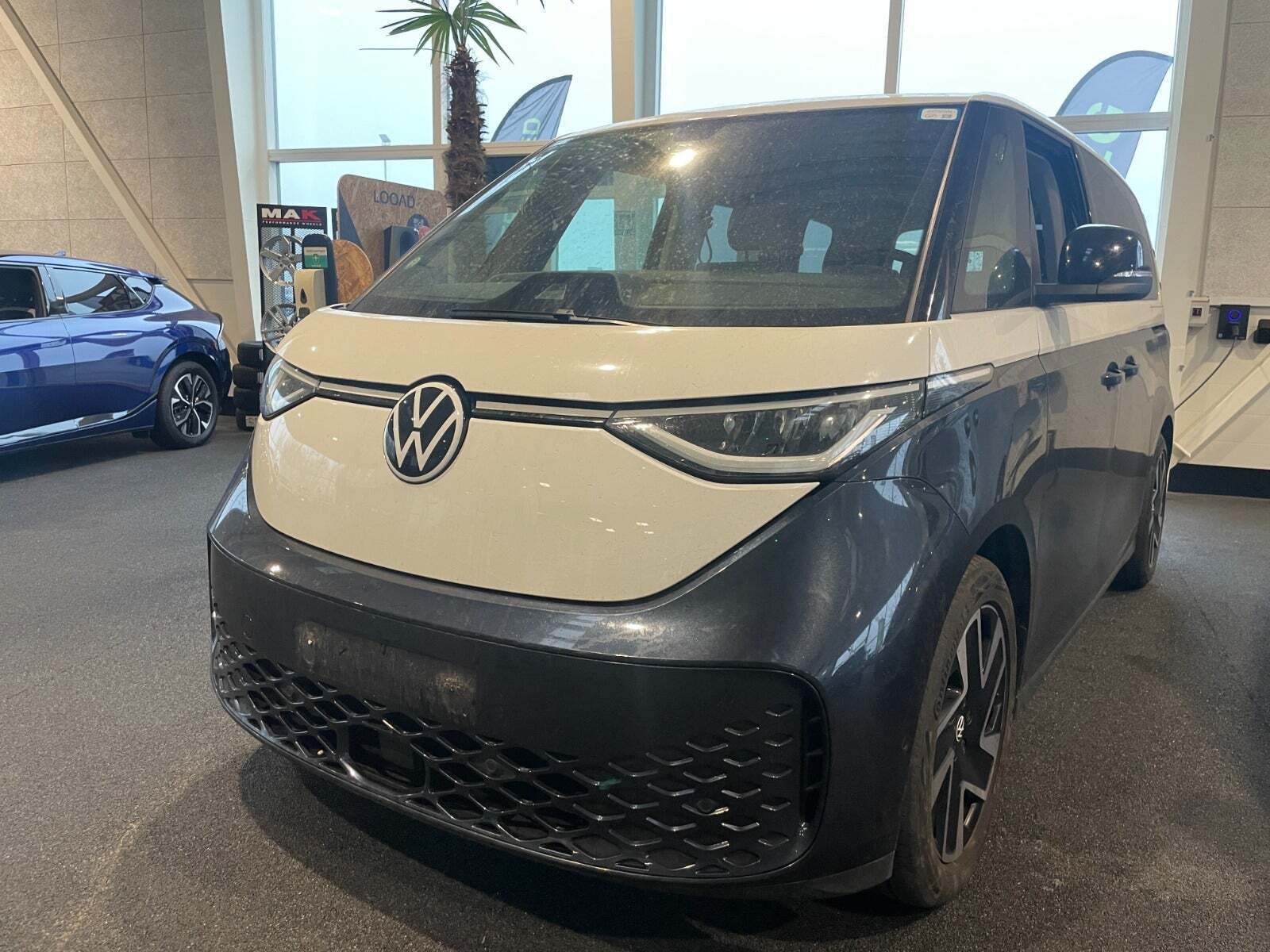 VW ID.Buzz 77 Pro SWB