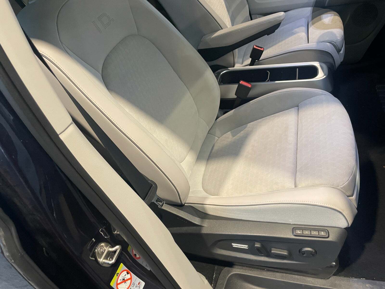 Blå VW ID.Buzz fra 2023