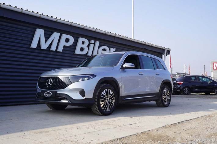 Sølv Mercedes EQB250+ fra 2025