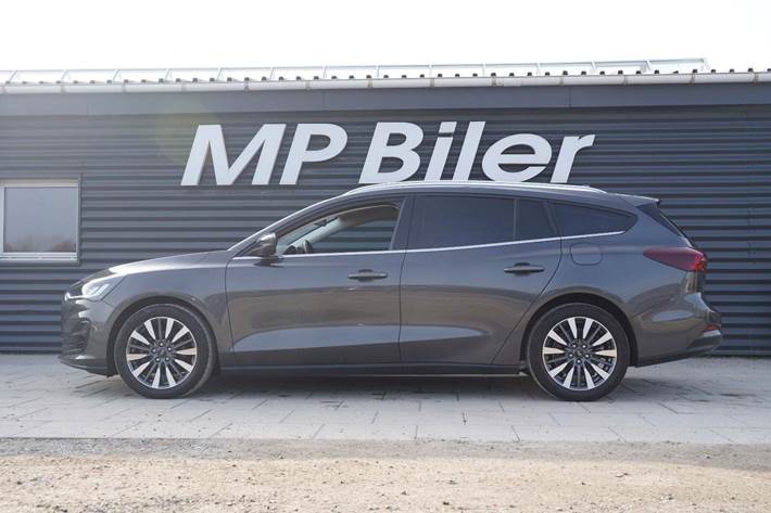 Grå Ford Focus fra 2022