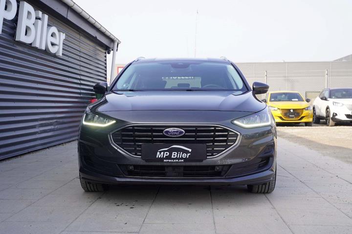 Grå Ford Focus fra 2022