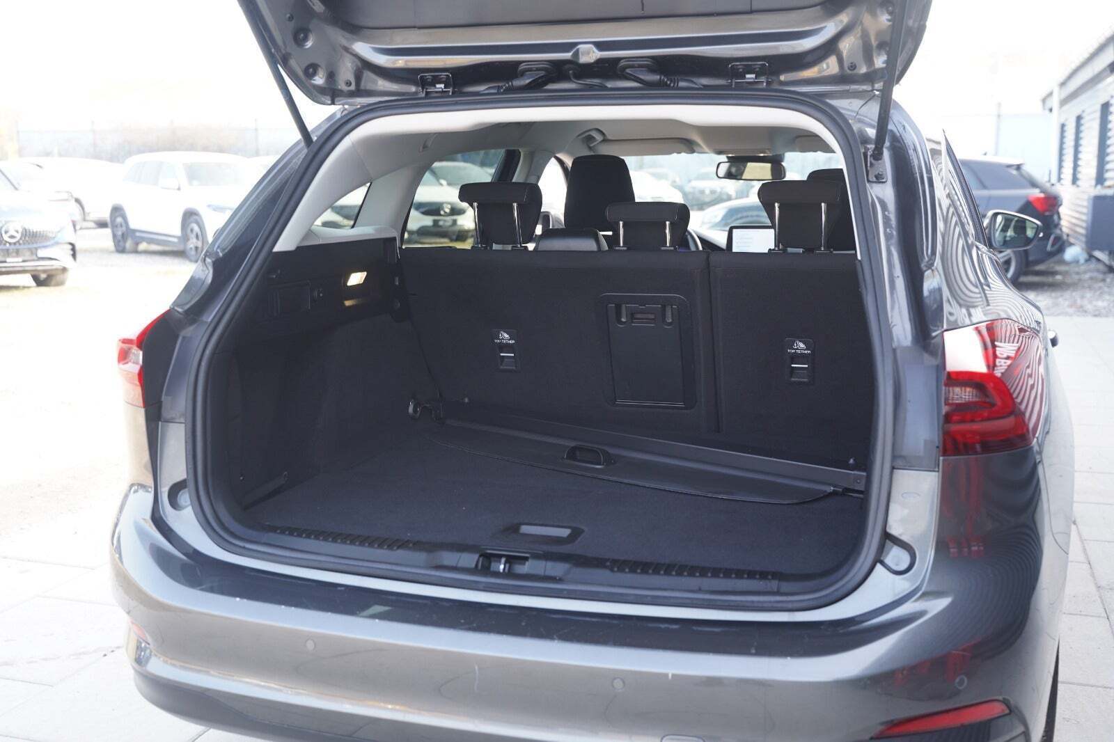 Grå Ford Focus fra 2022