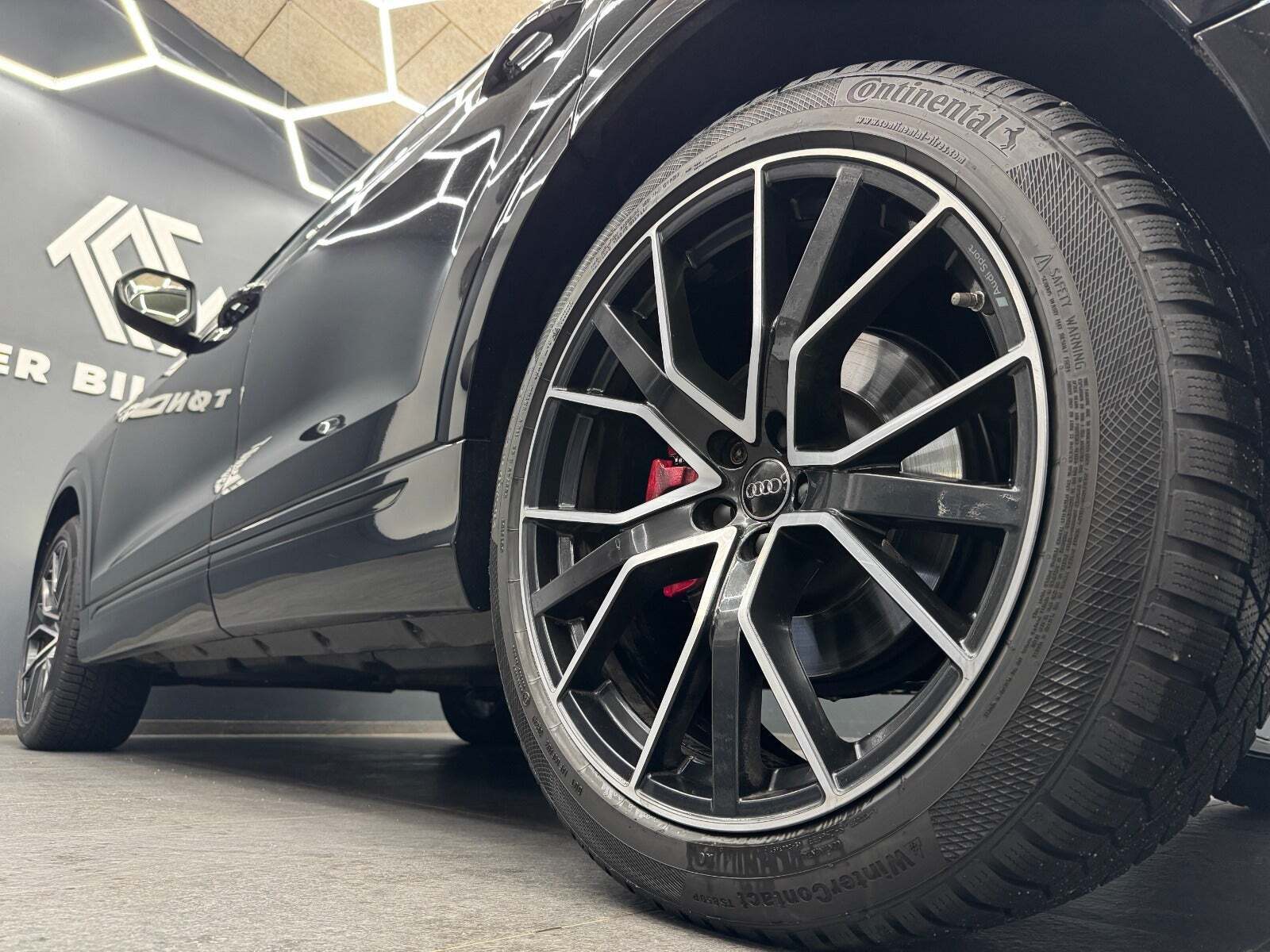 Sort Audi Q8 fra 2020