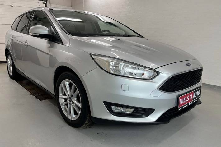 Sølv Ford Focus fra 2016