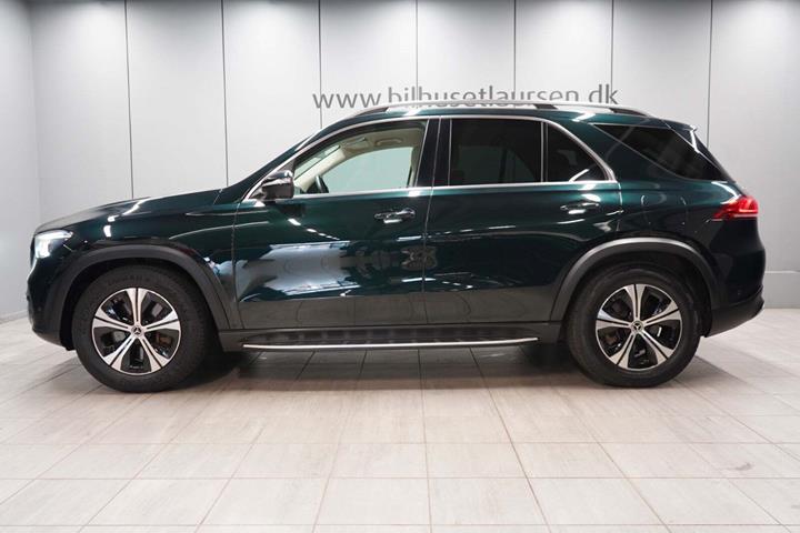 Grøn Mercedes GLE350 de fra 2022