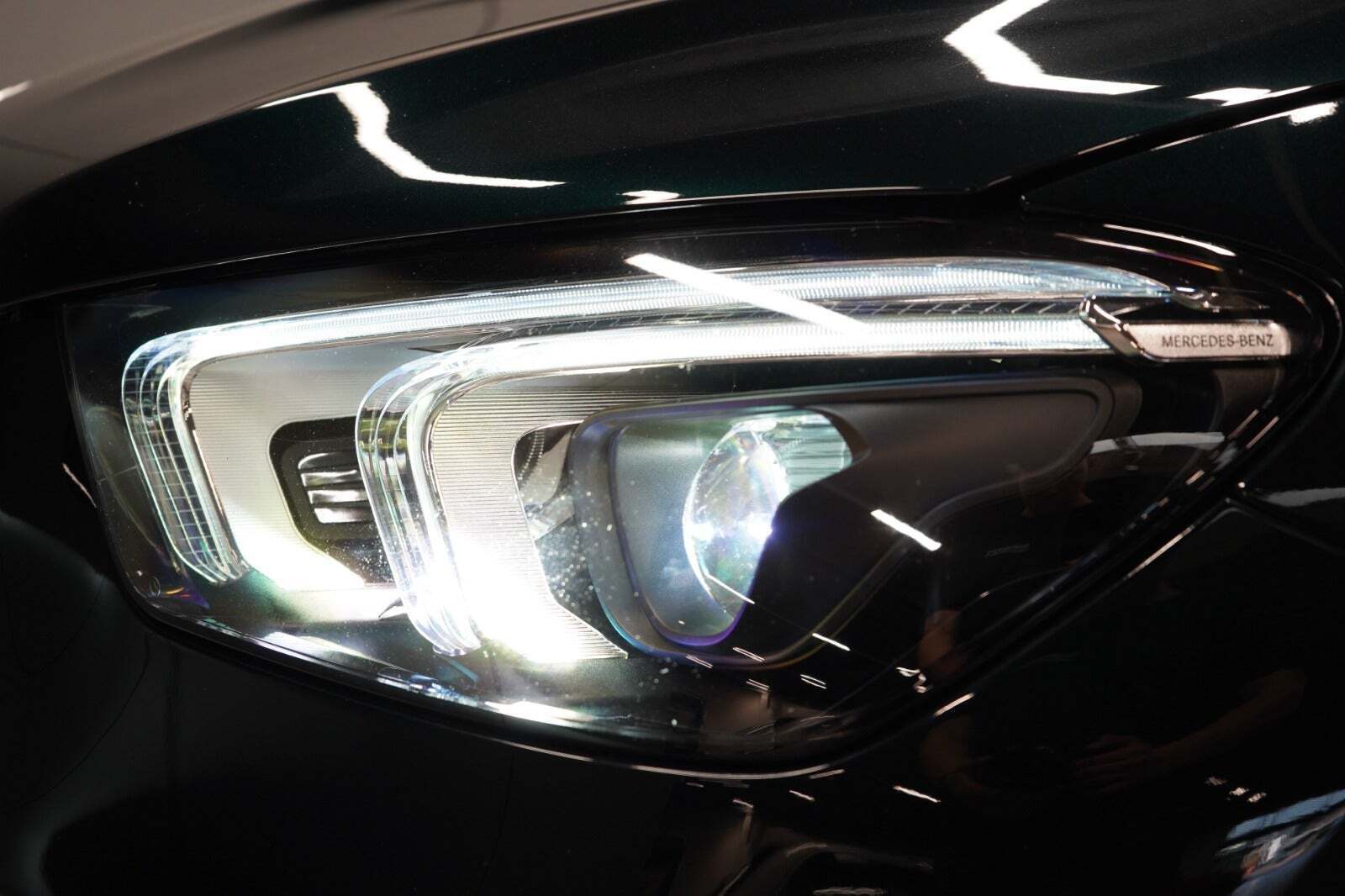 Grøn Mercedes GLE350 de fra 2022
