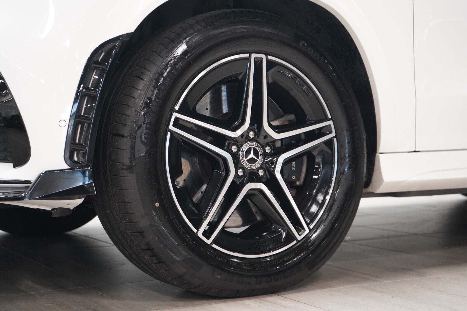 Hvid Mercedes GLE350 de fra 2022