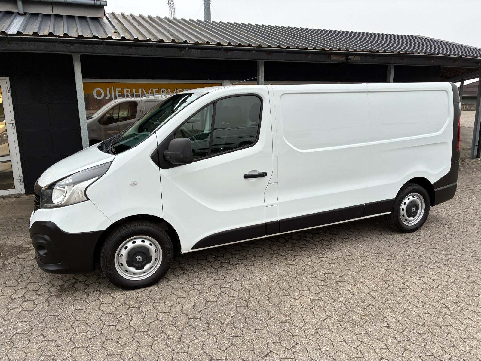 Renault Trafic T29 1,6 dCi 120 L2H1